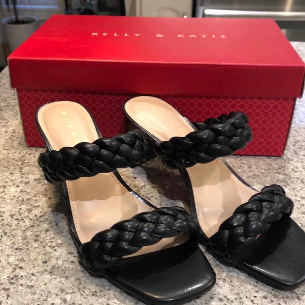 Kelly & Katie Black Braided Women's Sandals